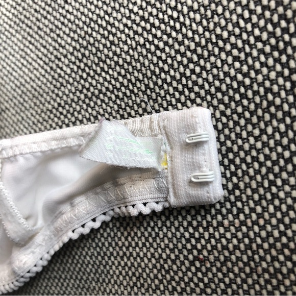 (259) Vintage Lace Bralette/Bandeau - Picture 8 of 10